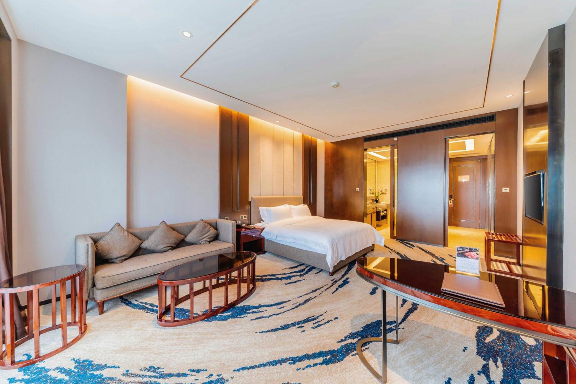 Hôtel Ramada By Wyndham Huizhou South Extérieur photo